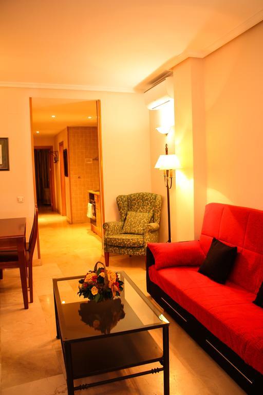 Apartamentos Caballero De Gracia Madrid Exterior foto