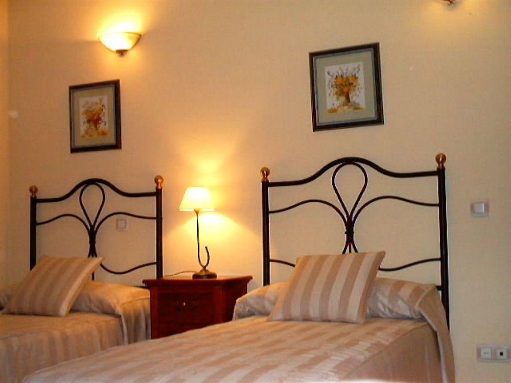Apartamentos Caballero De Gracia Madrid Exterior foto