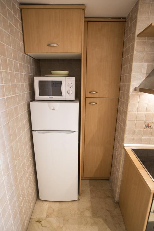 Apartamentos Caballero De Gracia Madrid Exterior foto