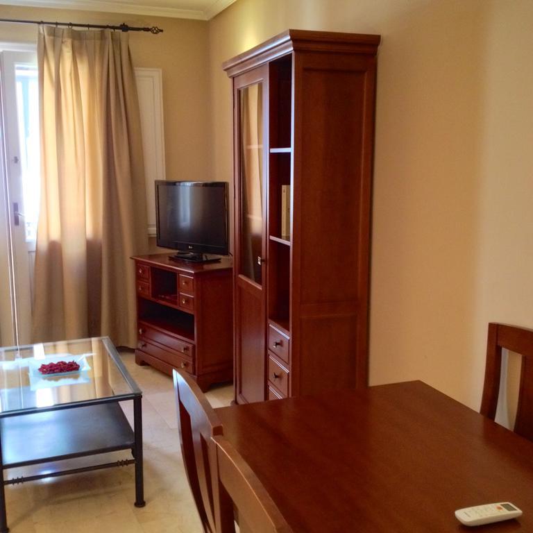 Apartamentos Caballero De Gracia Madrid Exterior foto