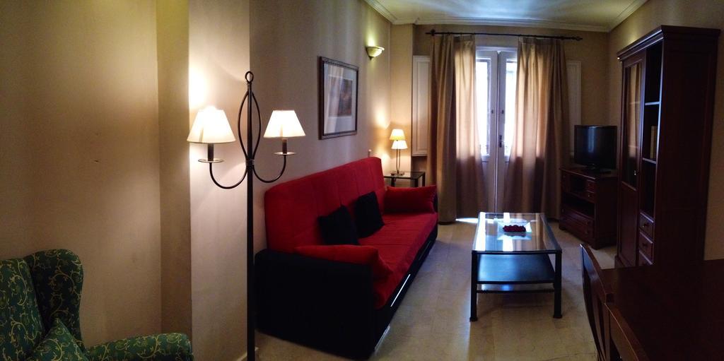 Apartamentos Caballero De Gracia Madrid Exterior foto