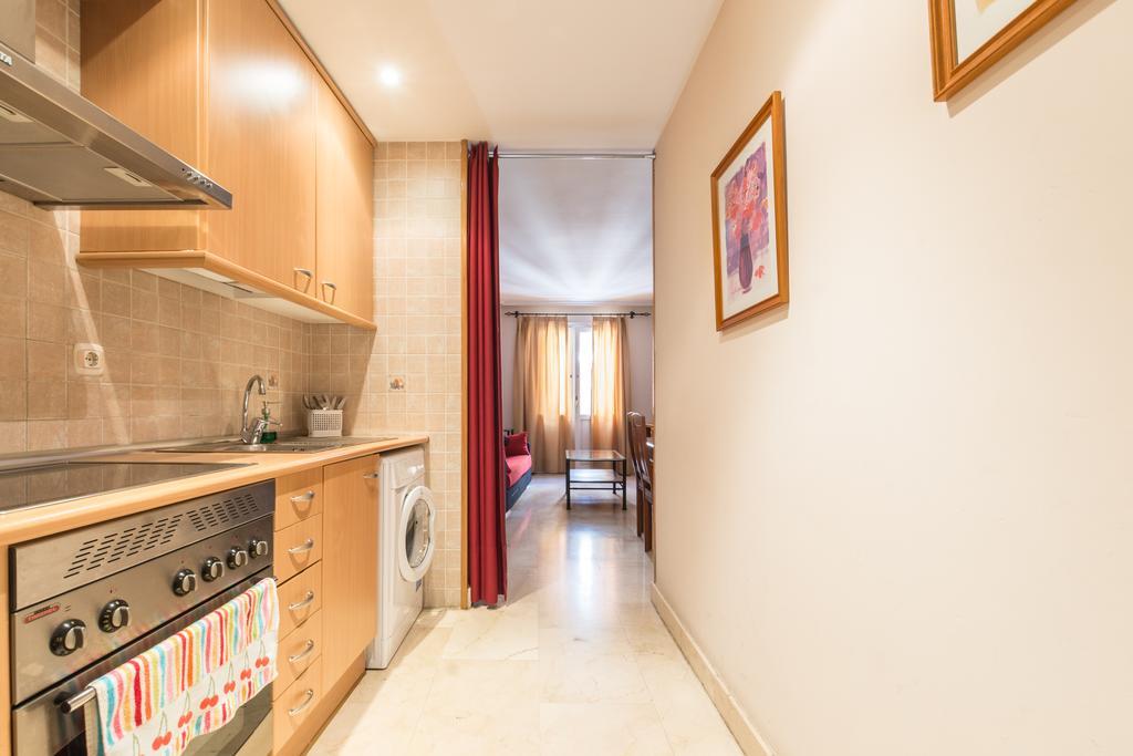 Apartamentos Caballero De Gracia Madrid Exterior foto