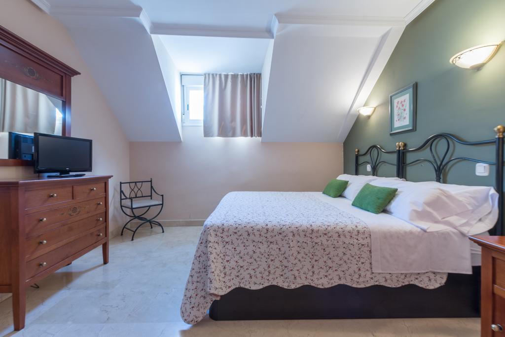 Apartamentos Caballero De Gracia Madrid Exterior foto