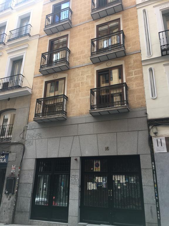 Apartamentos Caballero De Gracia Madrid Exterior foto