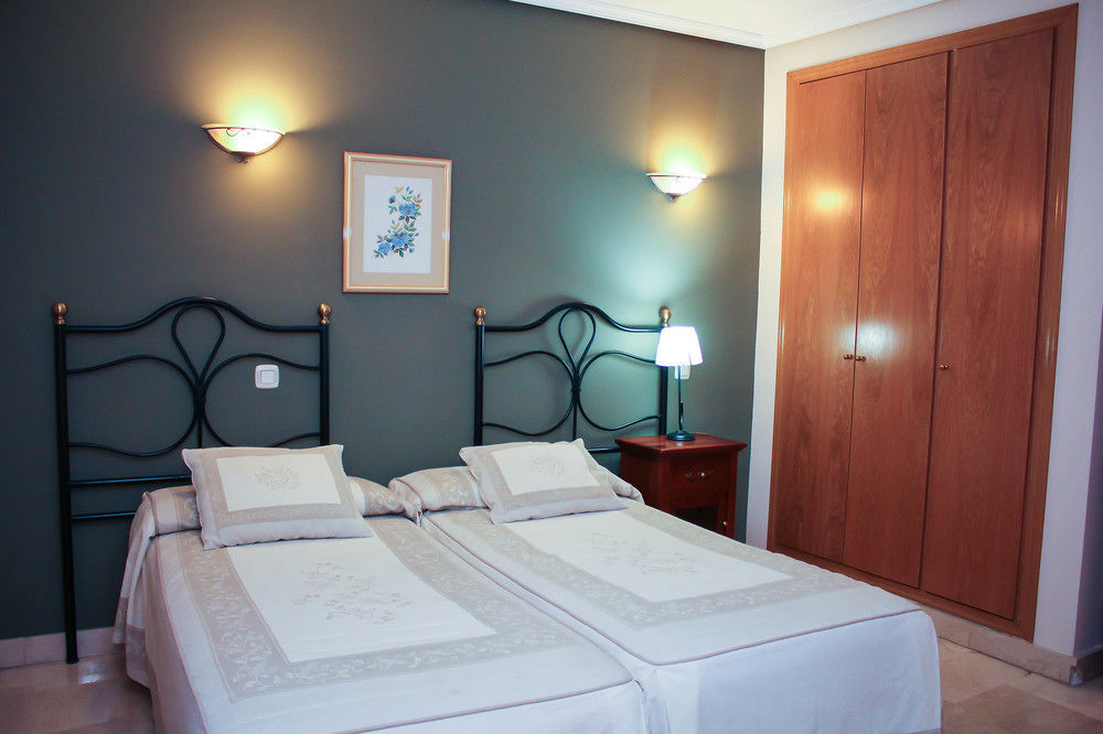 Apartamentos Caballero De Gracia Madrid Exterior foto